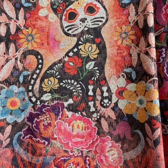 Women's Top - Picture 2 of 5